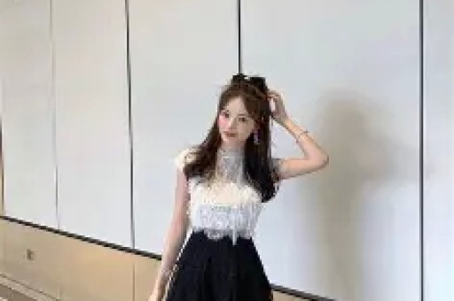荣梓杉塌房出轨打人传私密照声明造假网友：他才19岁就烂了