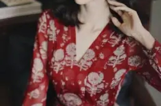 爆！顶流男艺人被曝深夜出轨私会细节炸裂结局却彻底反转